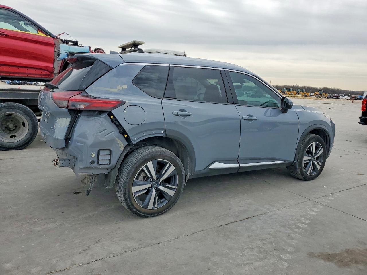 2023 Nissan Rogue Sl - Фото 3