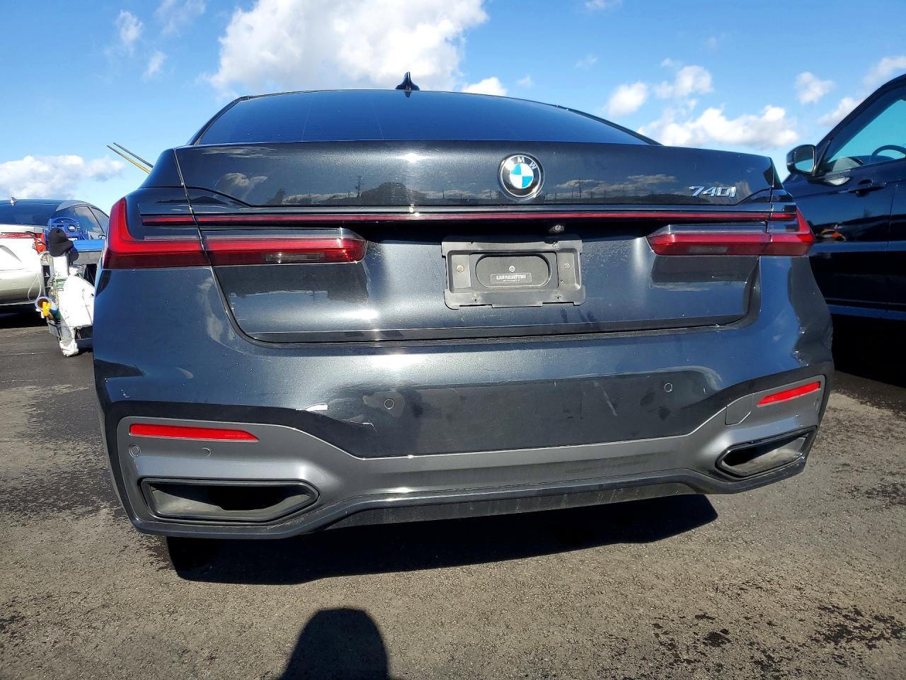 2021 BMW 740 I - Фото 6
