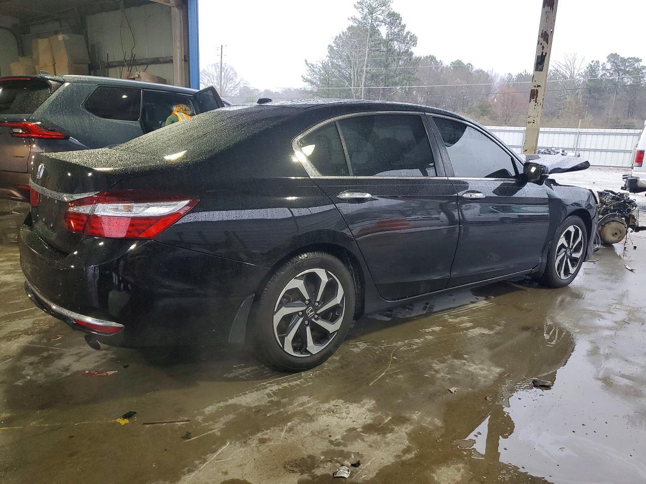 2017 Honda Accord Ex - Image 3