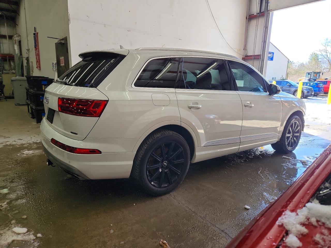 2019 Audi Q7 Premium Plus - Image 3