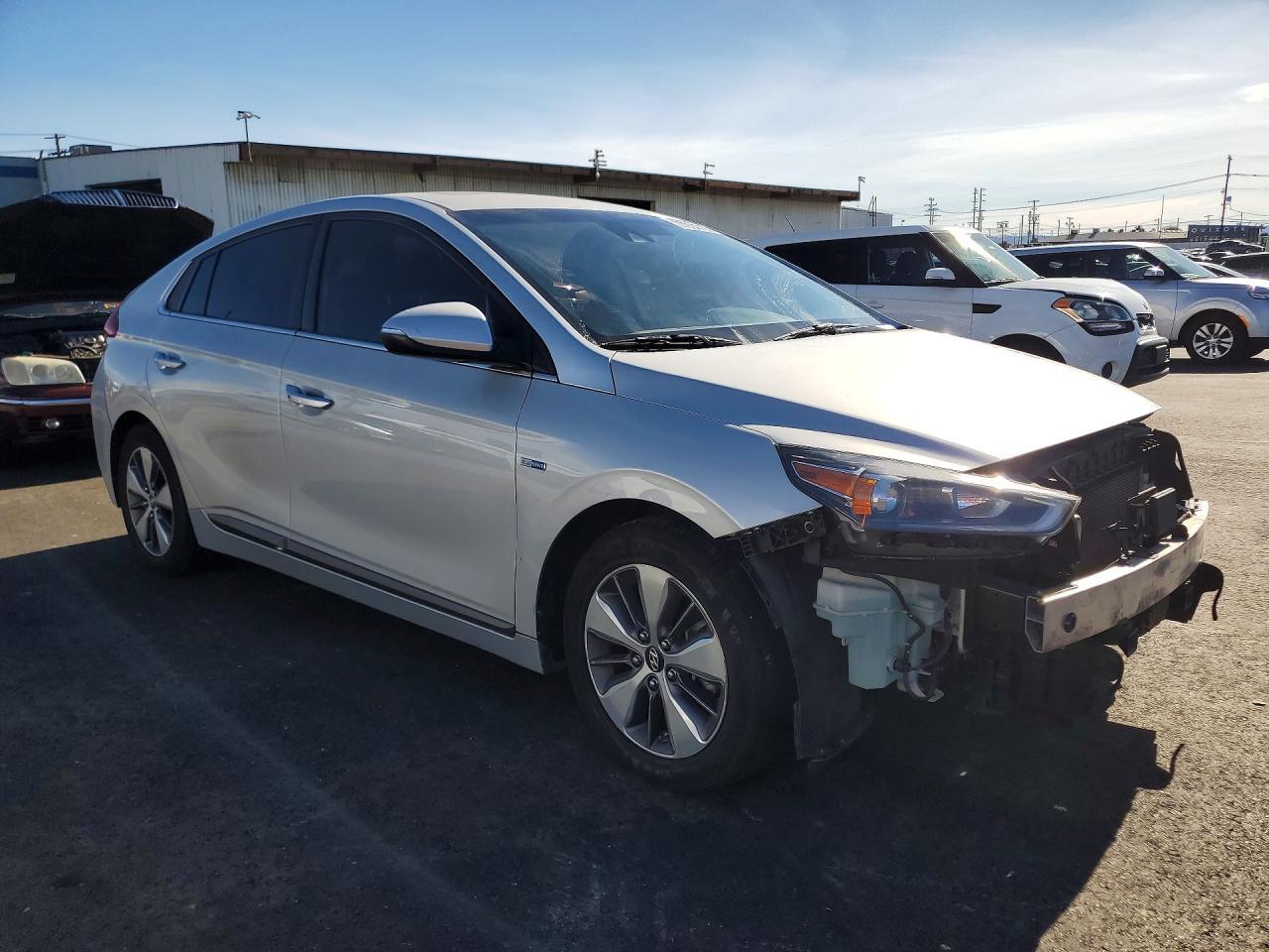 2018 Hyundai Ioniq Limited - Image 4