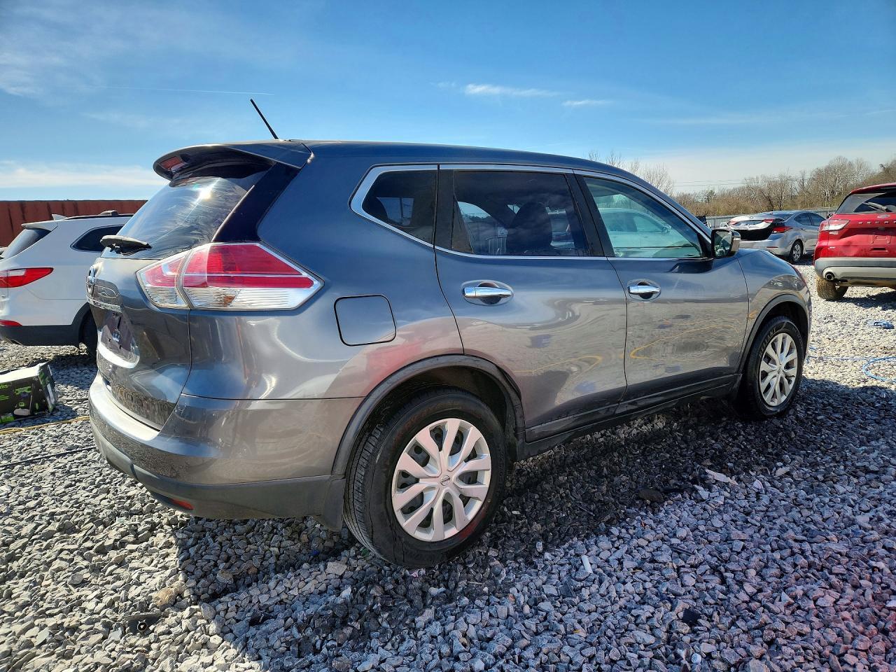 2015 Nissan Rogue S - Фото 3