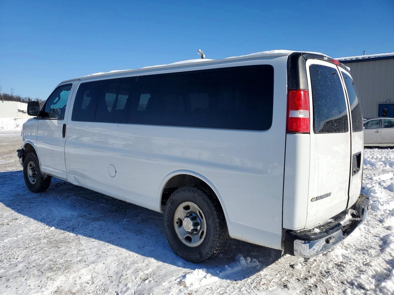 2020 Chevrolet Express G3500 Lt - Image 2