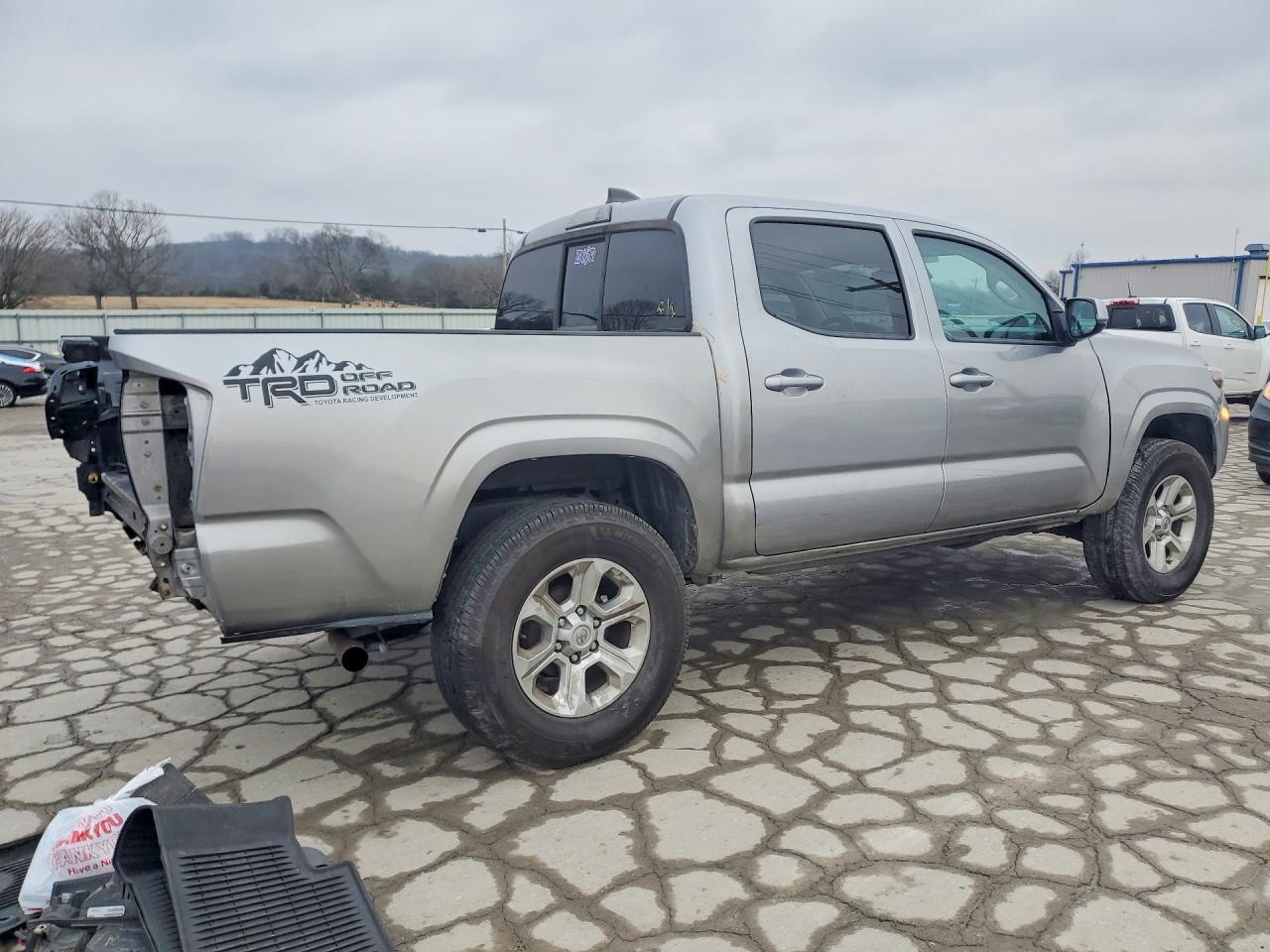 2020 Toyota Tacoma - Фото 3