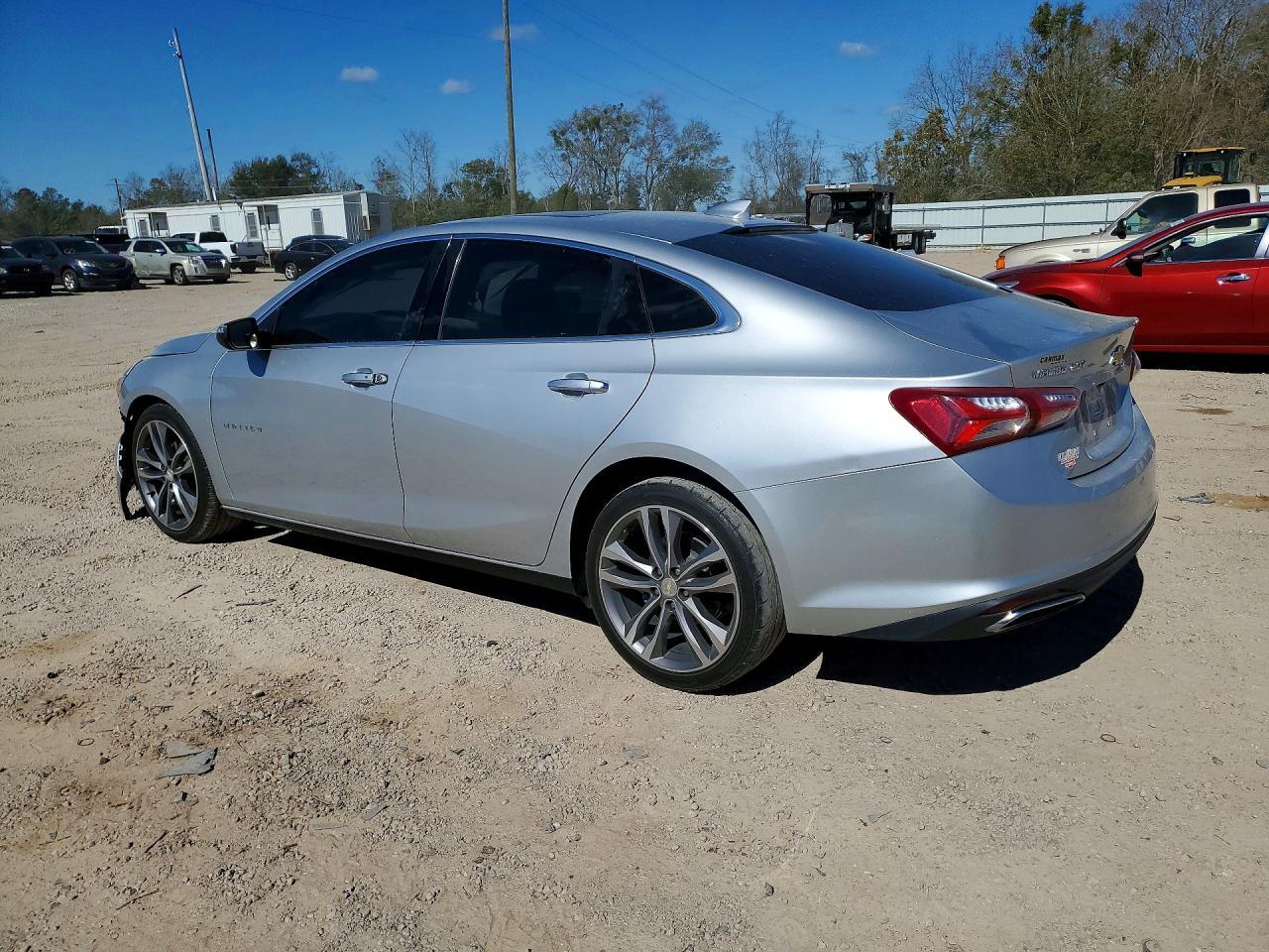 2020 Chevrolet Malibu Premier - Image 2