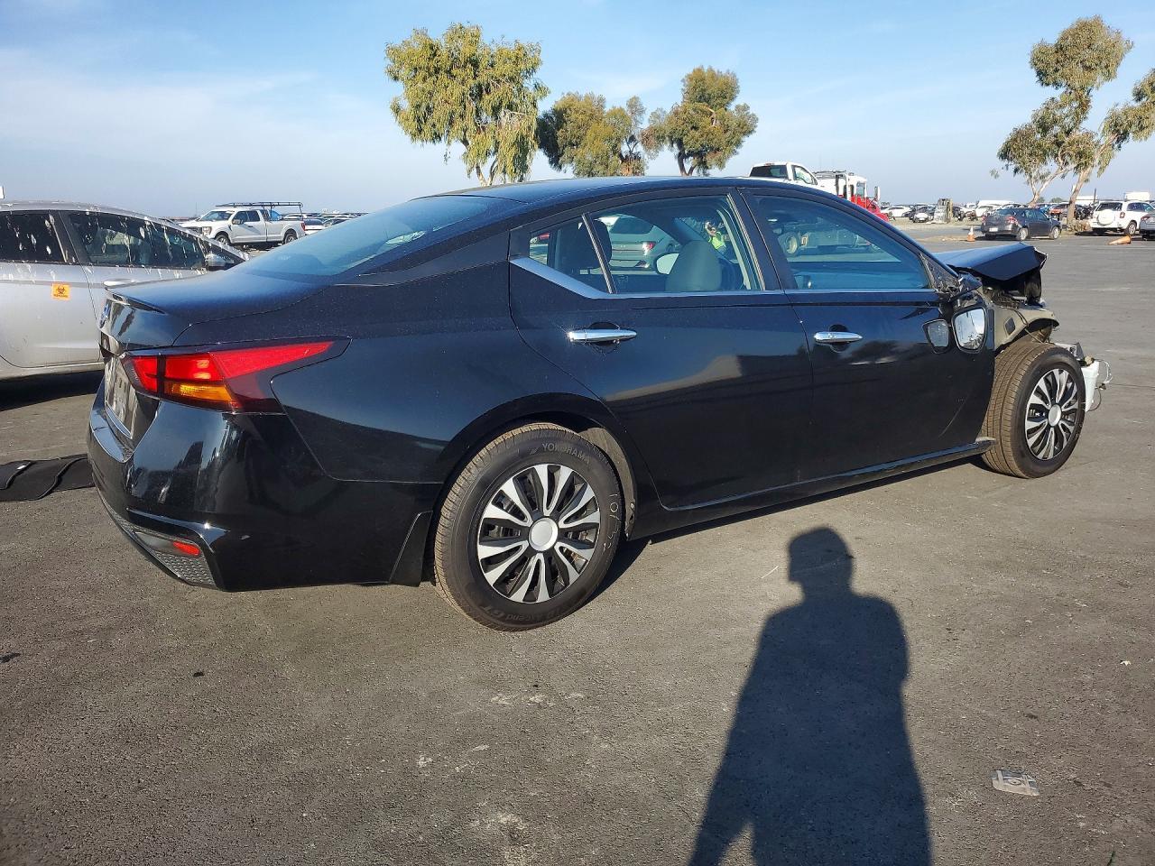 2022 Nissan Altima S - Image 3