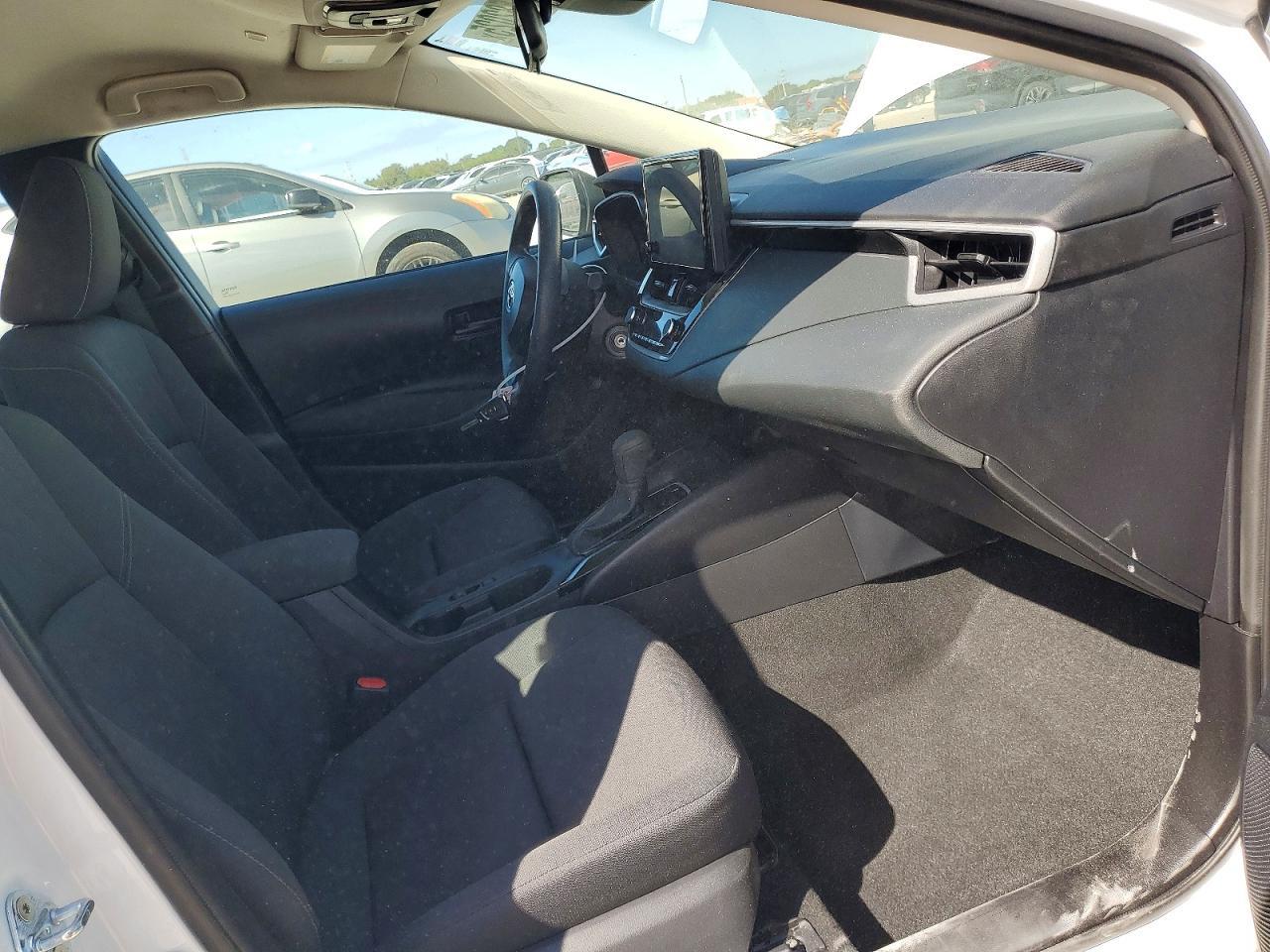 2025 Toyota Corolla Le - Image 7