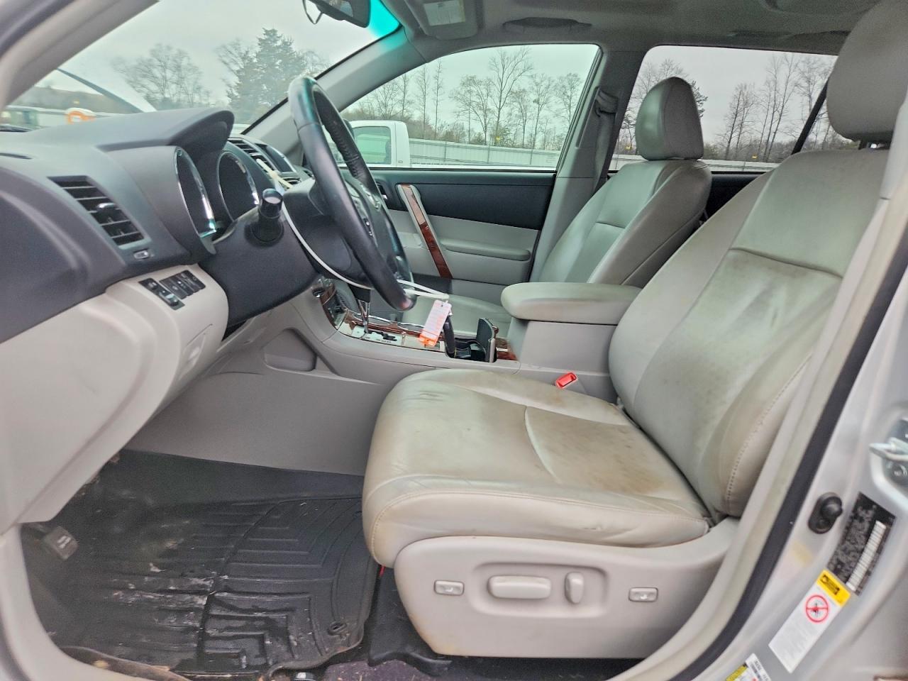 2013 Toyota Highlander Limited - Image 7