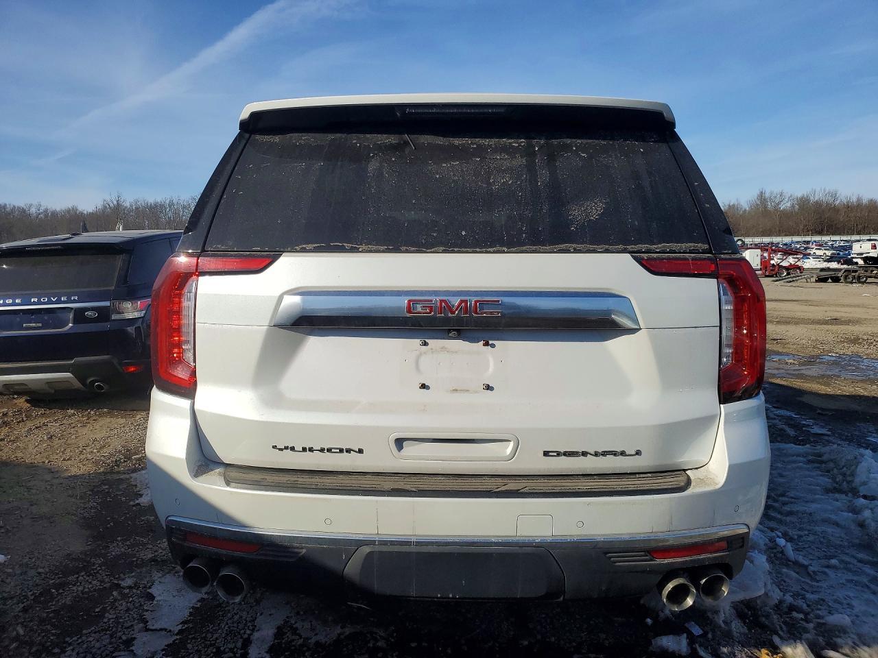 2022 GMC Yukon Denali - Фото 6