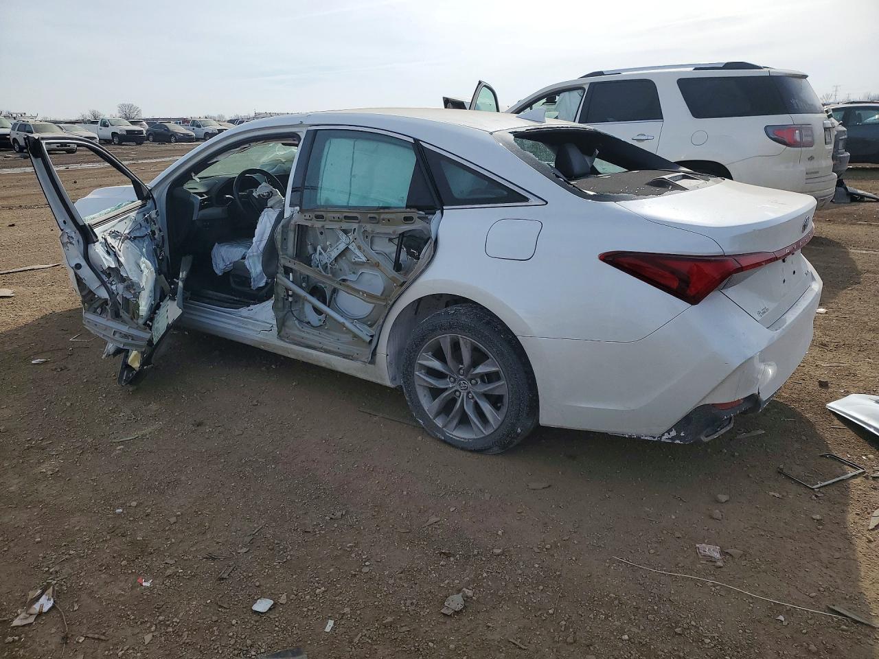 2020 Toyota Avalon Xle - Фото 2