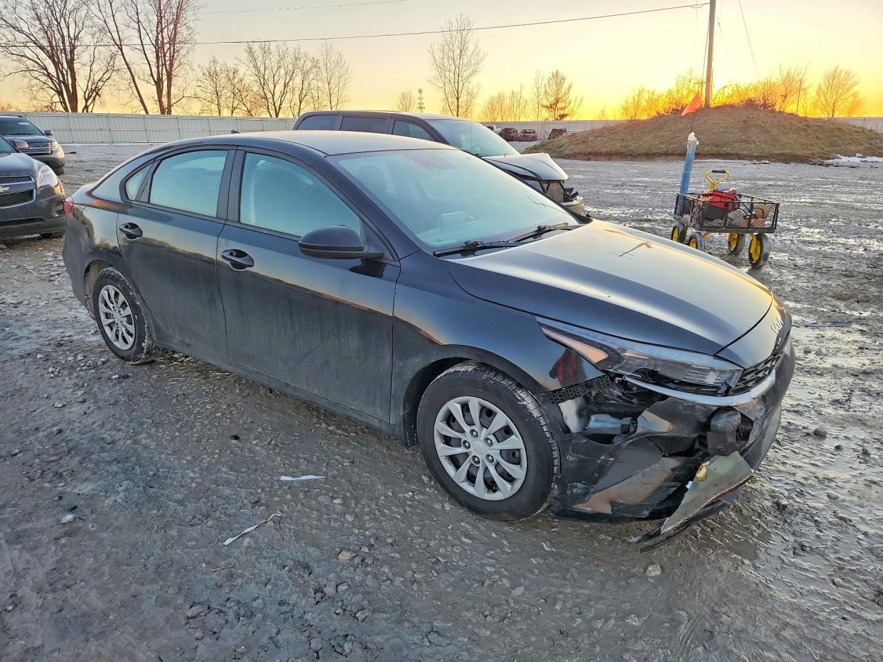2022 Kia Forte Fe - Фото 4