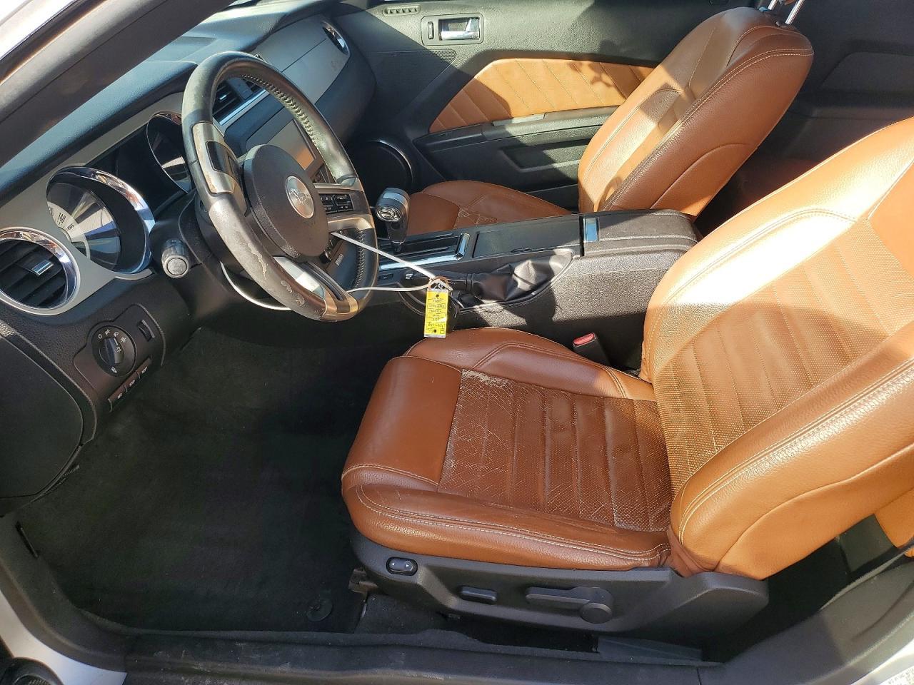 2012 Ford Mustang - Image 7