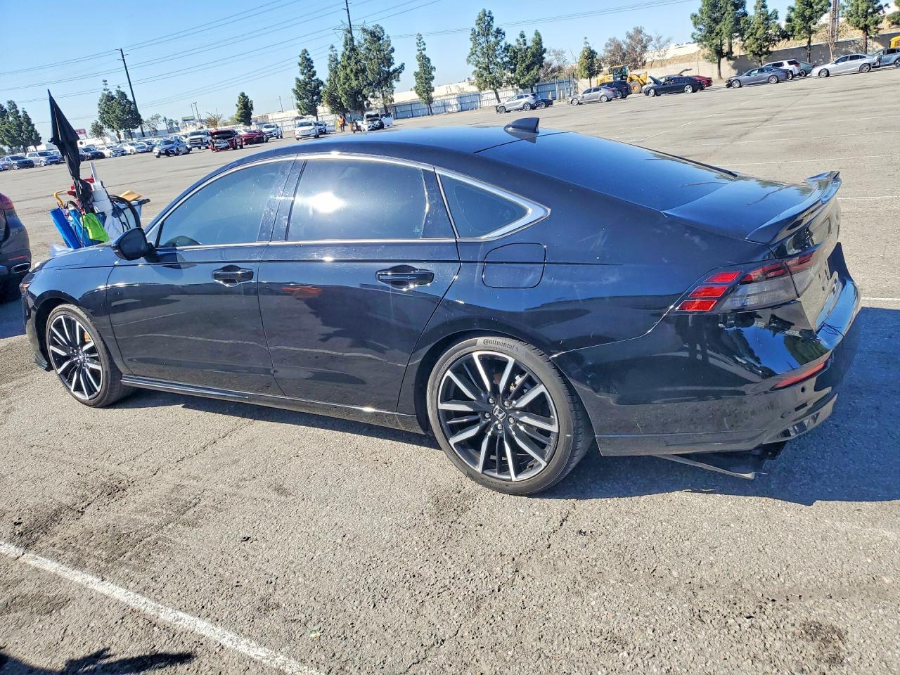 2024 Honda Accord Touring Hybrid - Фото 2