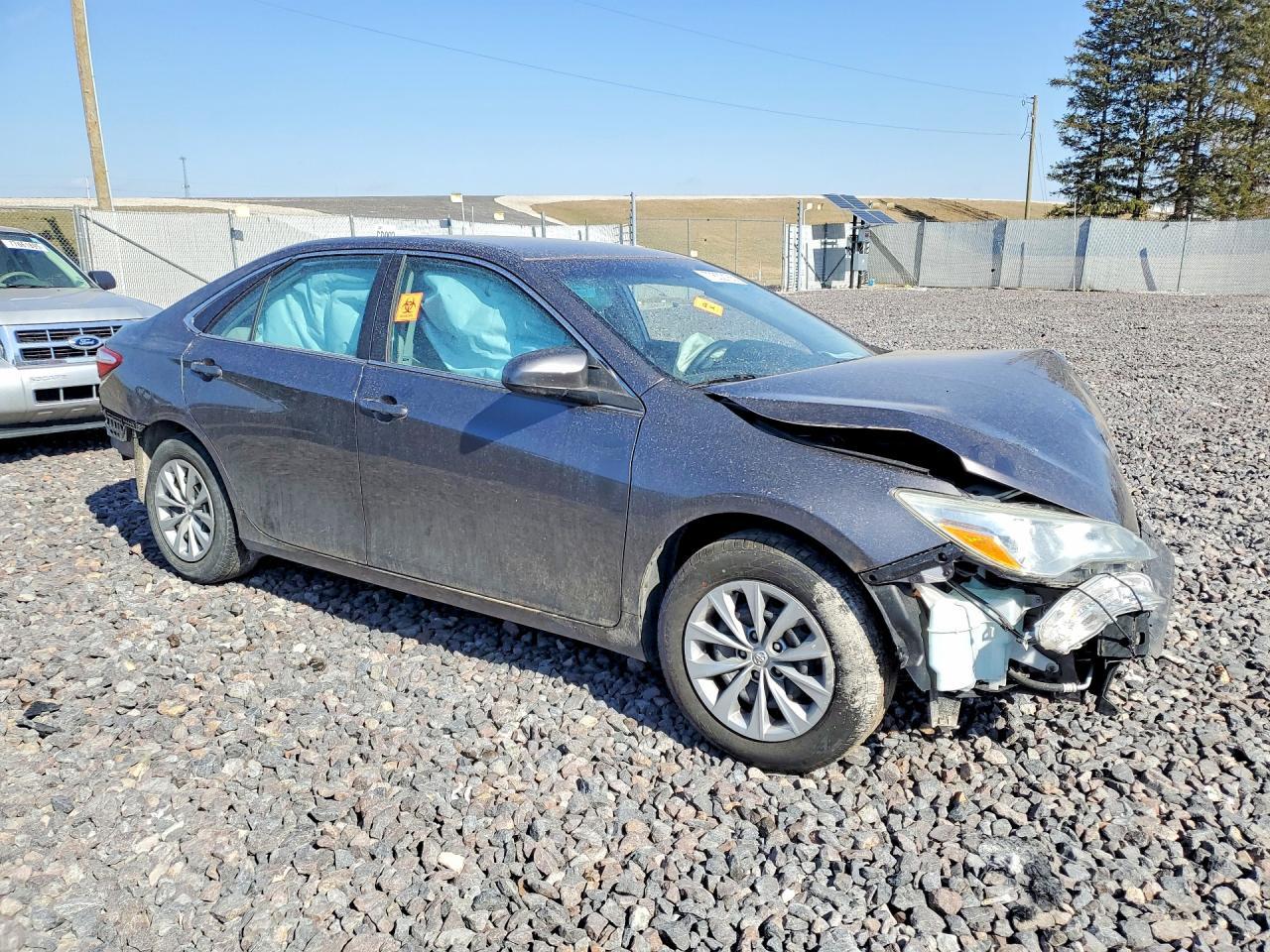 2015 Toyota Camry Le - Image 4