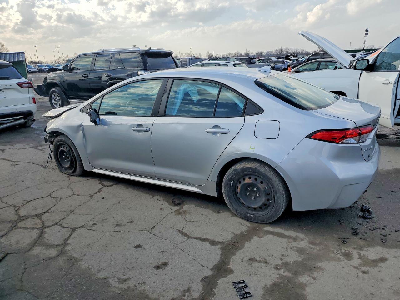 2022 Toyota Corolla Le - Image 2