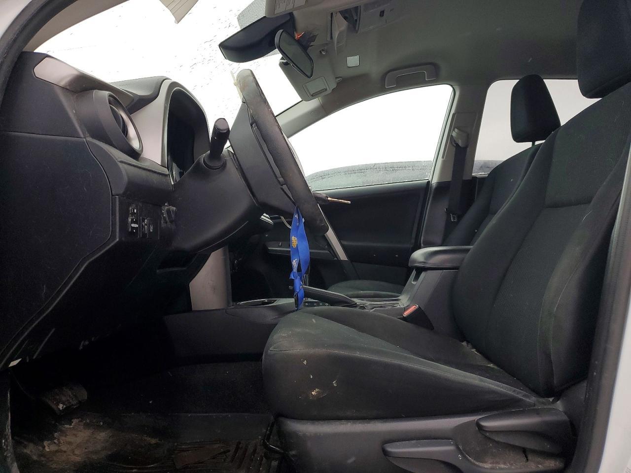 2017 Toyota Rav4 Le - Image 7