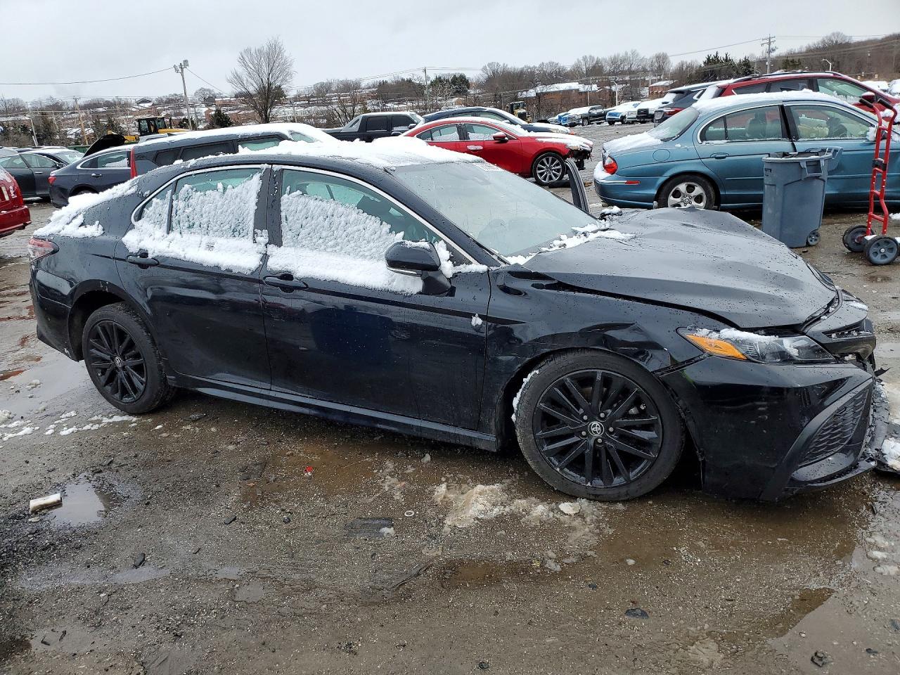 2023 Toyota Camry Se - Image 4