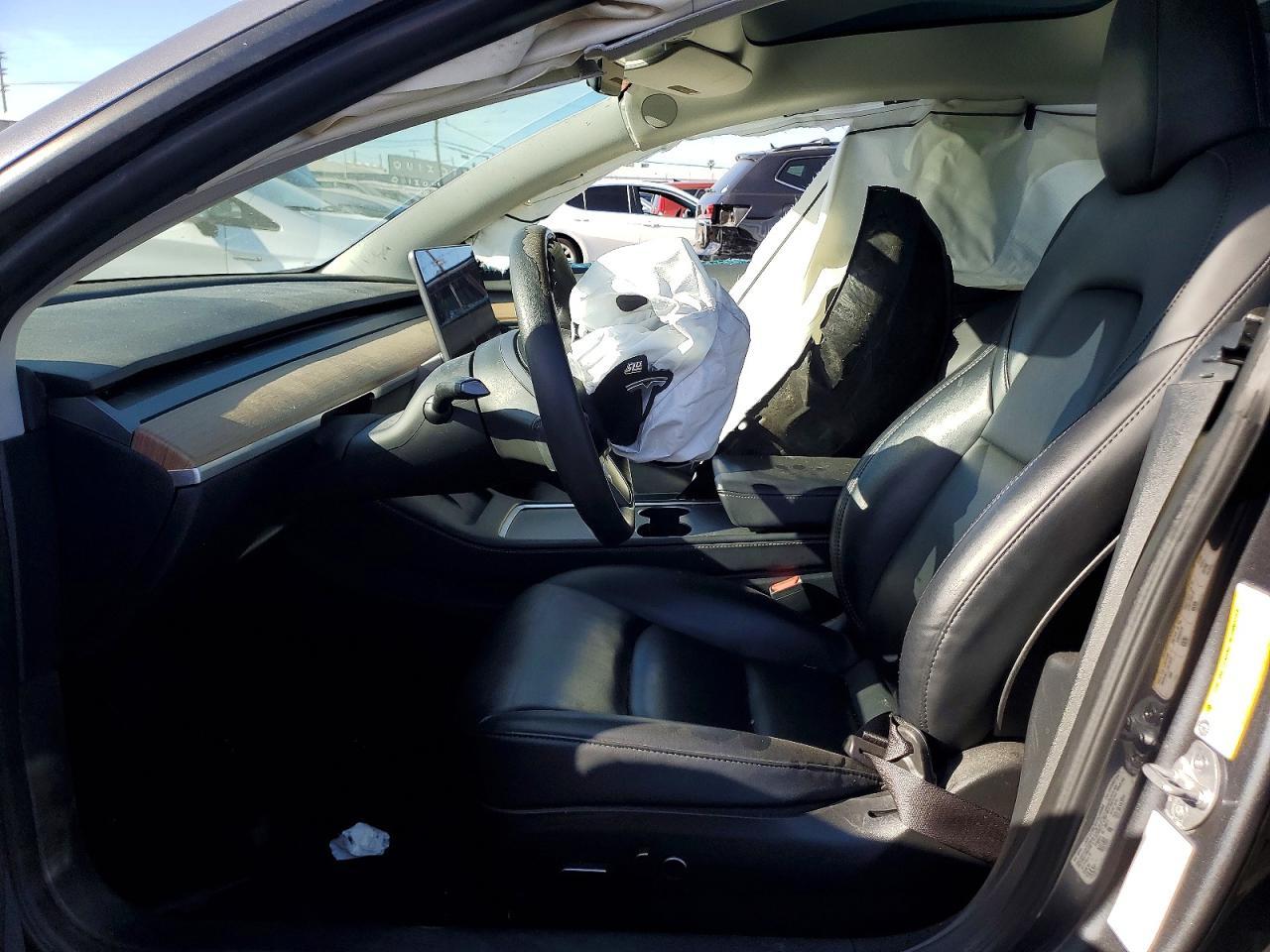 2023 Tesla Model 3 - Фото 7
