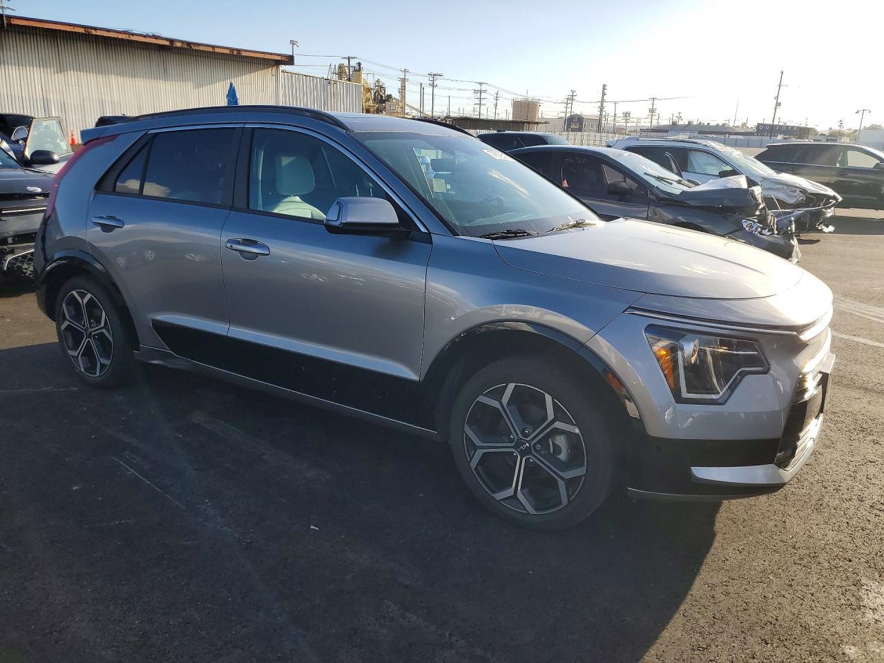 2023 Kia Niro Ex - Image 4
