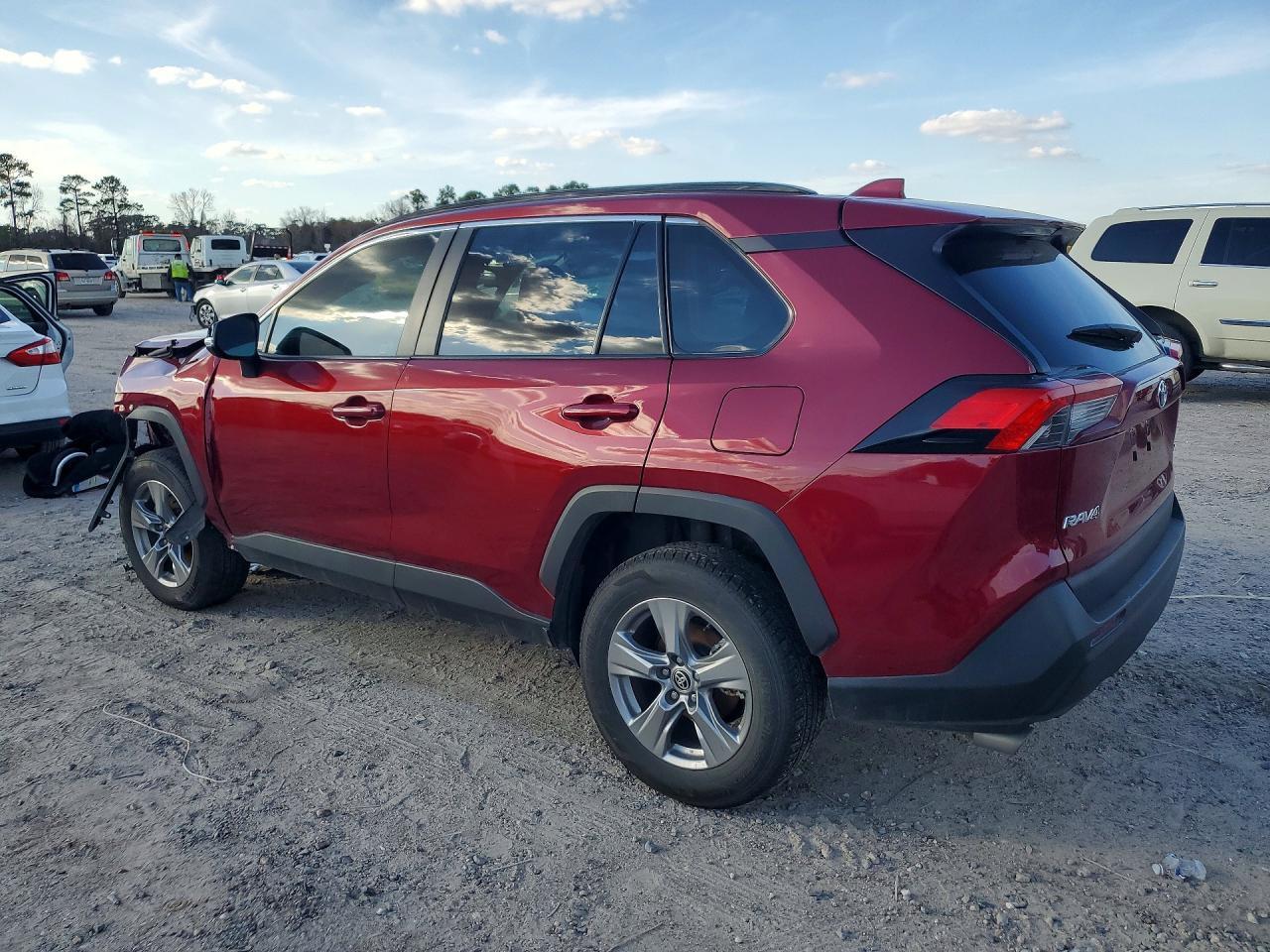 2024 Toyota Rav4 Xle - Фото 2