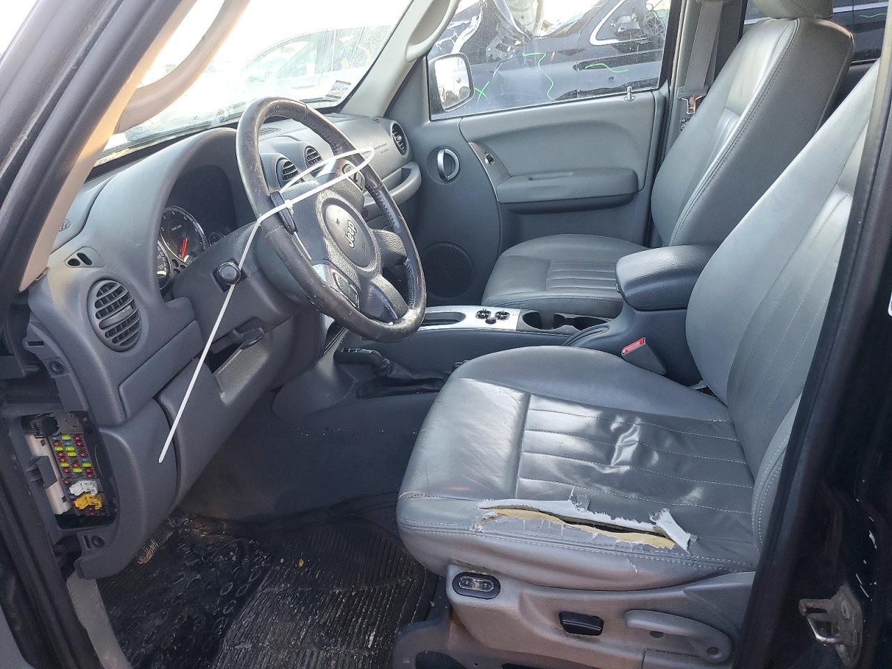 2005 Jeep Liberty Limited - Image 7