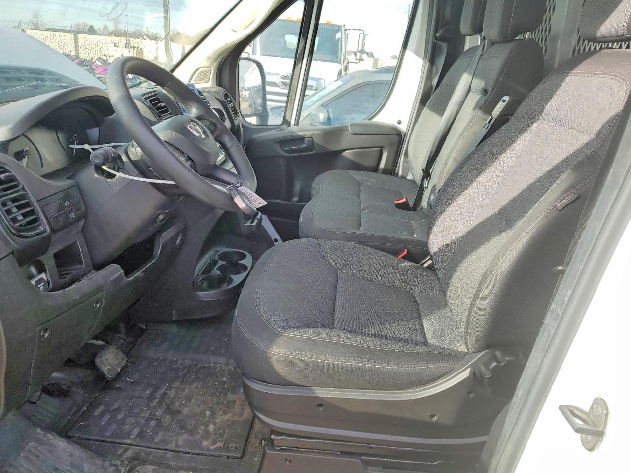 2023 Ram Promaster 2500 Delivery Van - Фото 7