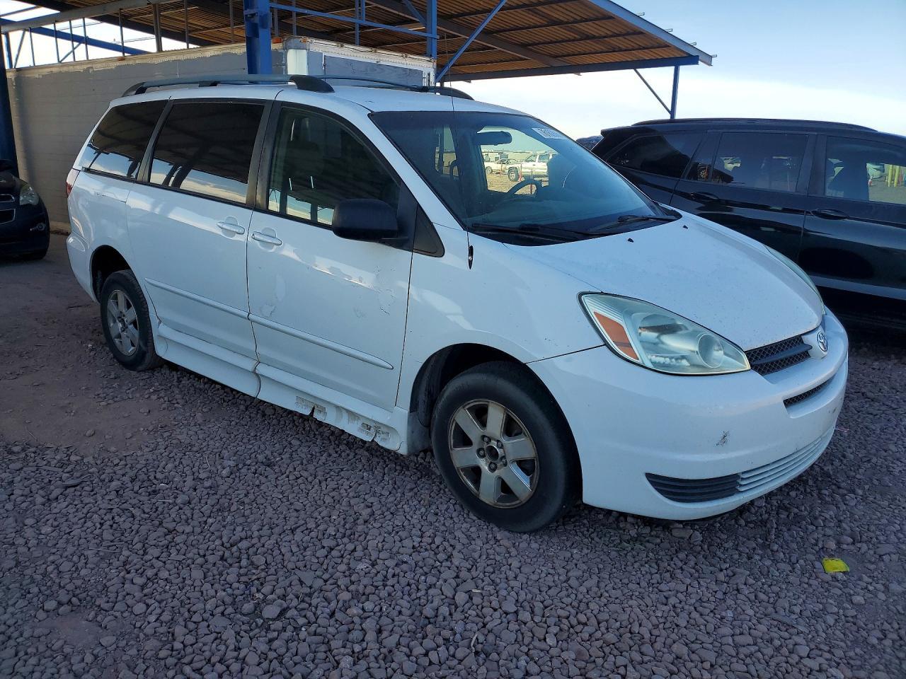 2004 Toyota Sienna Ce - Image 4