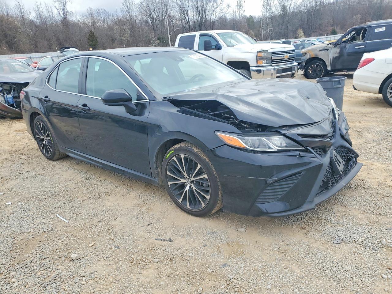2019 Toyota Camry Se - Фото 4