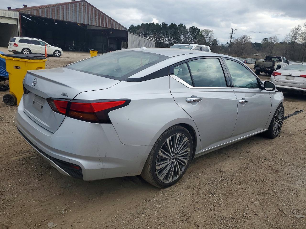 2023 Nissan Altima 2.5 Sl - Image 3