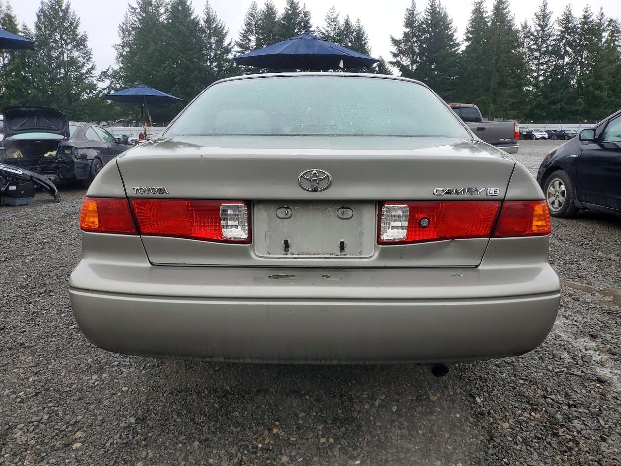 2001 Toyota Camry Le - Image 6