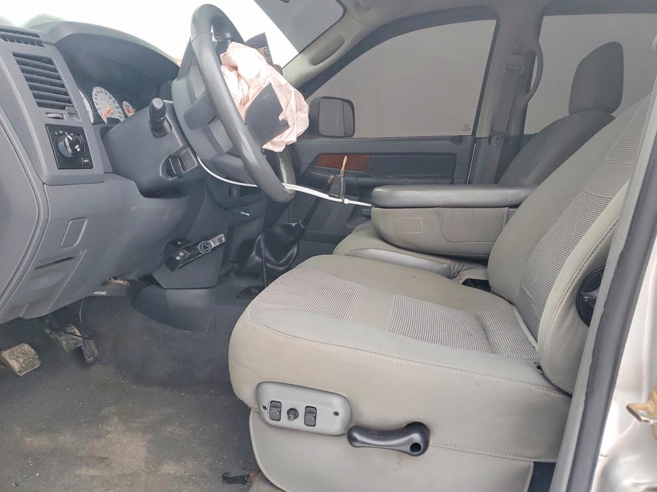 2006 Dodge Ram 2500 St - Image 7
