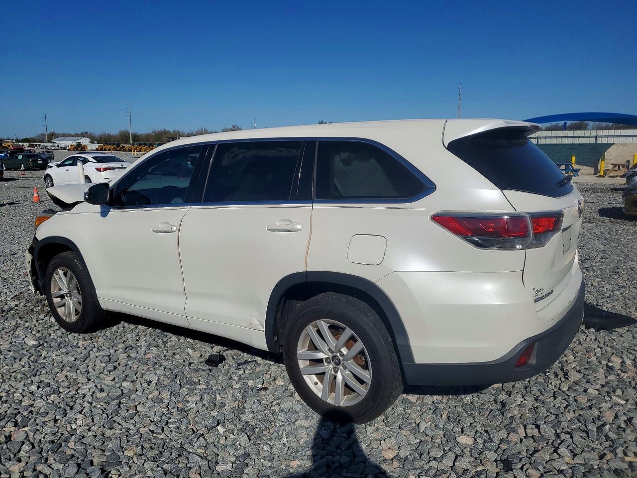 2016 Toyota Highlander Le - Фото 2