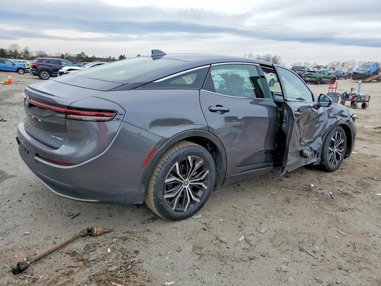 2024 Toyota Crown Limited - Image 3