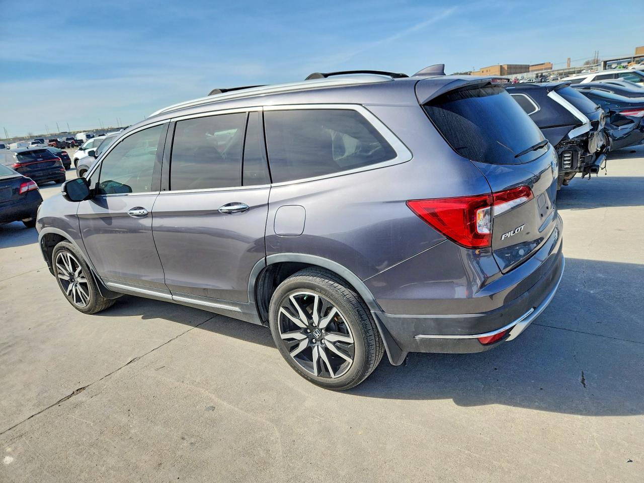 2020 Honda Pilot Touring - Фото 2