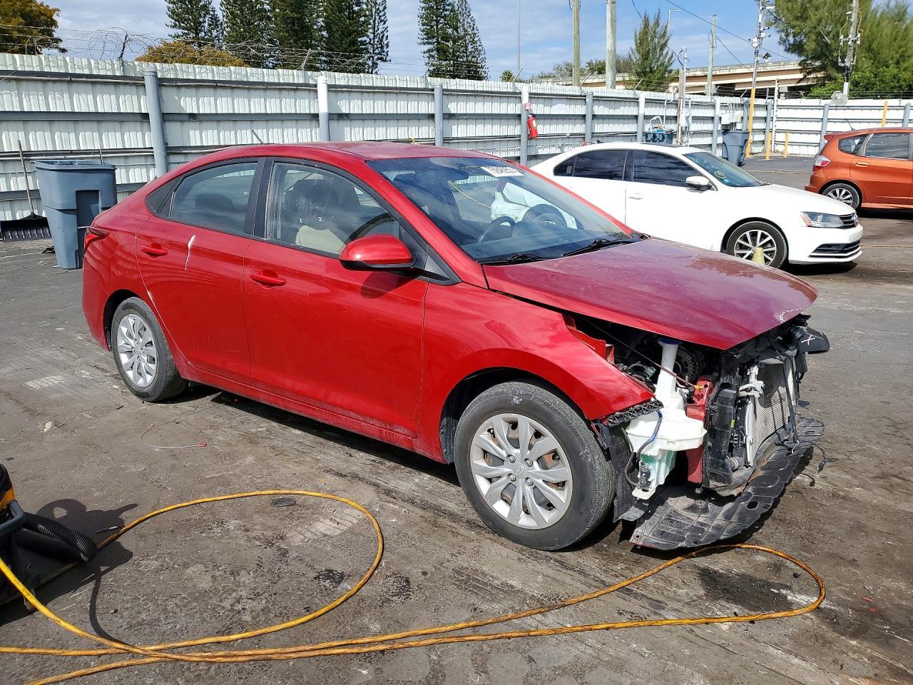 2019 Hyundai Accent Se - Фото 4