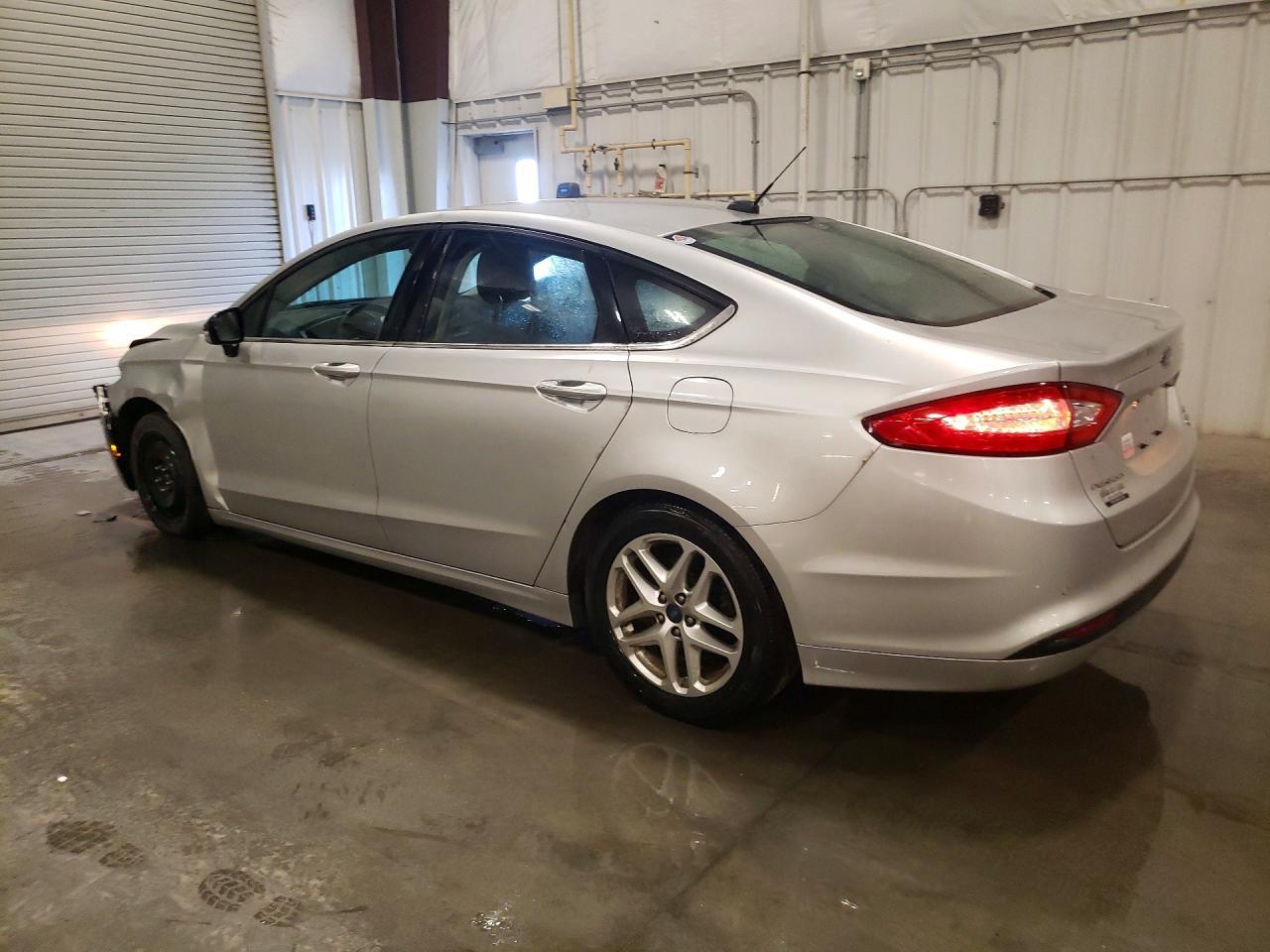 2013 Ford Fusion Se - Фото 2