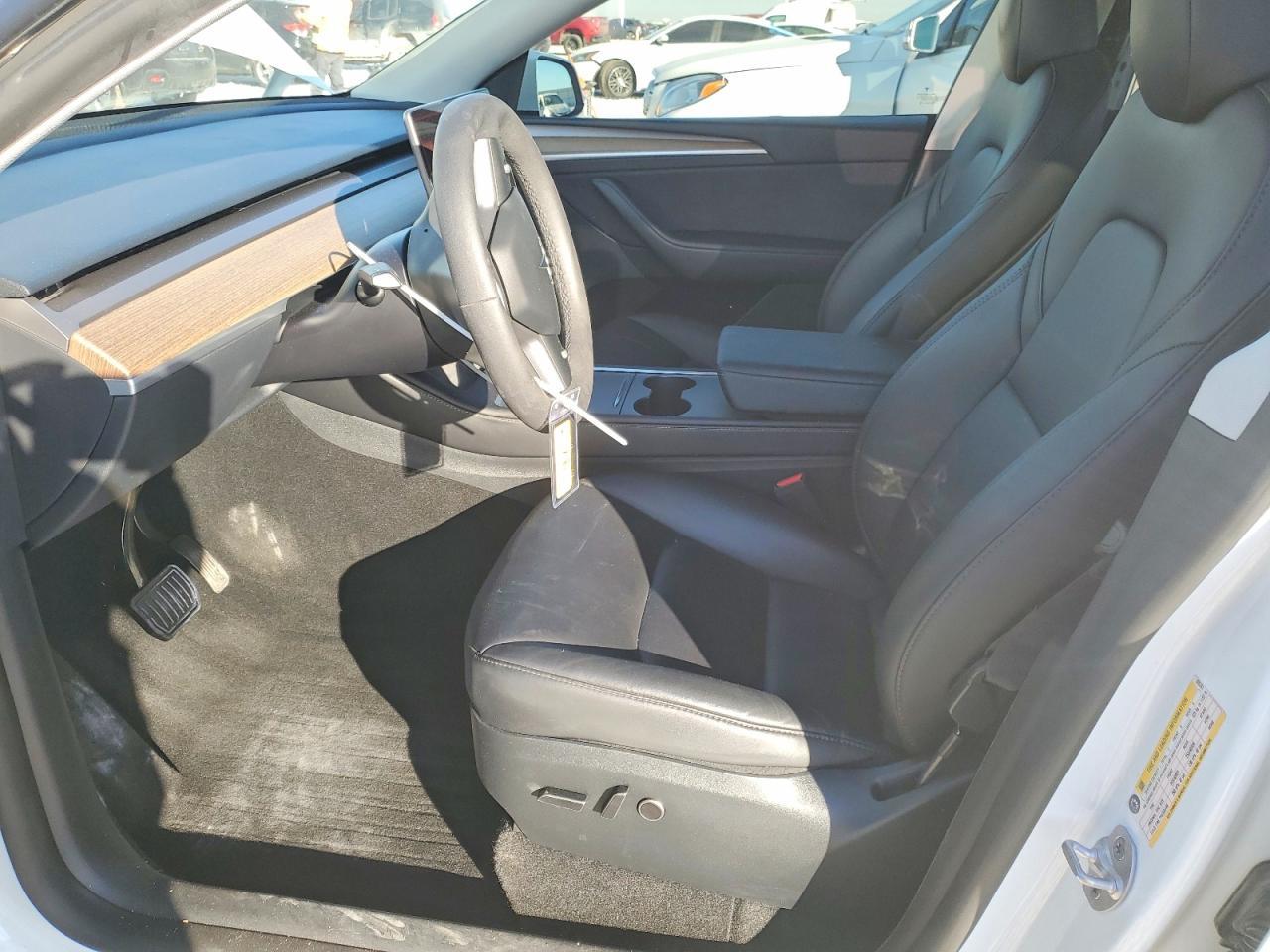 2023 Tesla Model Y - Фото 7