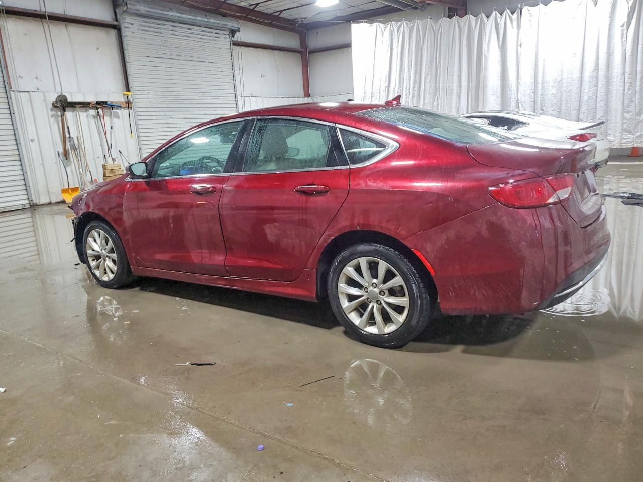 2015 Chrysler 200 C - Фото 2