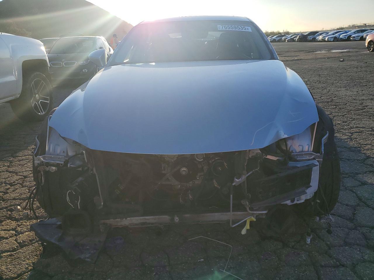 2018 Lexus Is 300 - Image 5