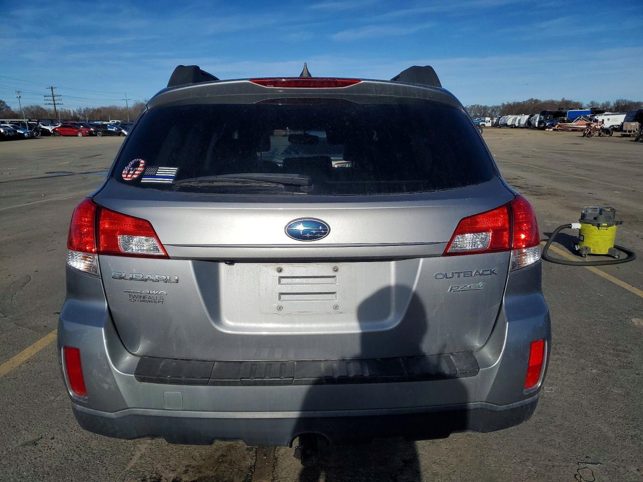 2011 Subaru Outback 2.5I Limited - Фото 6