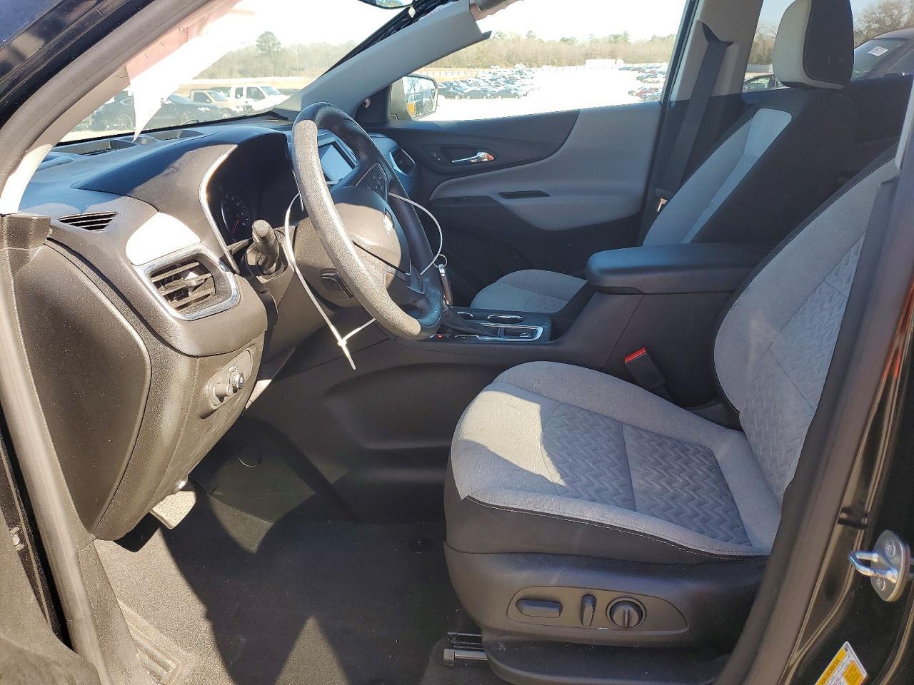 2022 Chevrolet Equinox Ls - Image 7