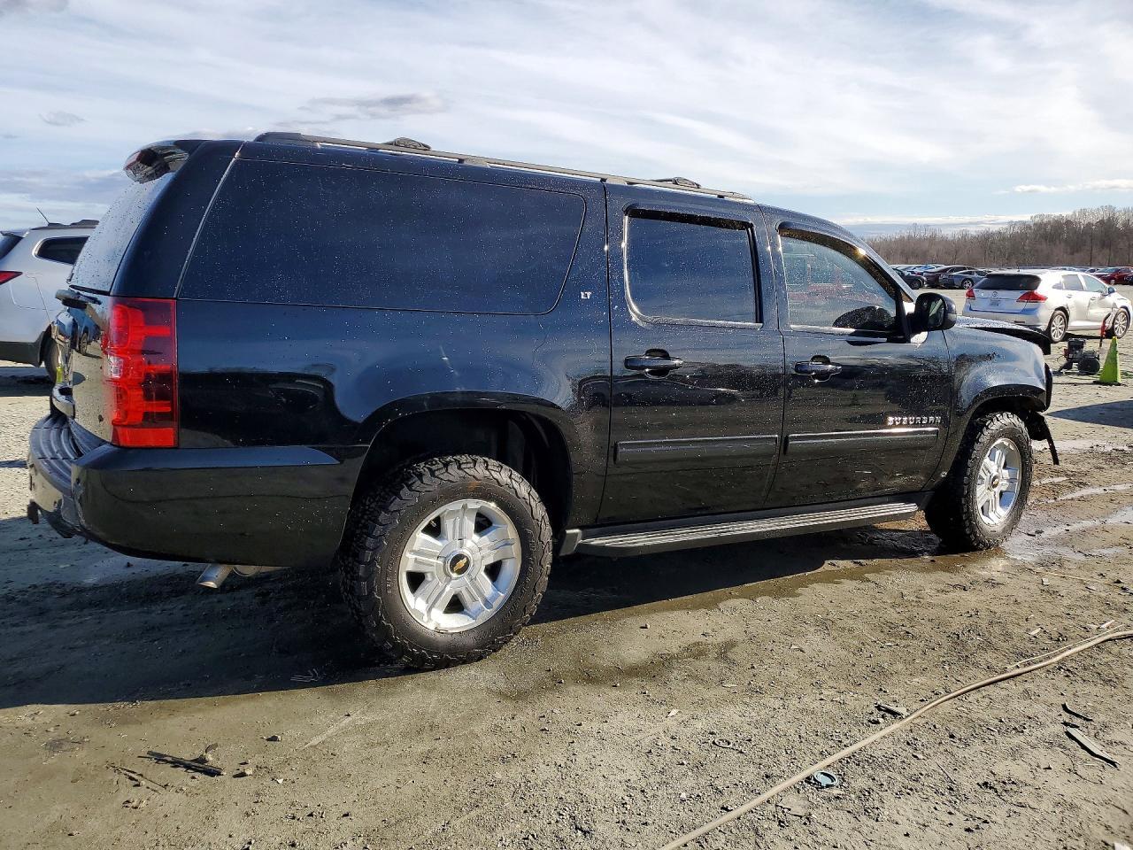 2013 Chevrolet Suburban K1500 Lt - Фото 3