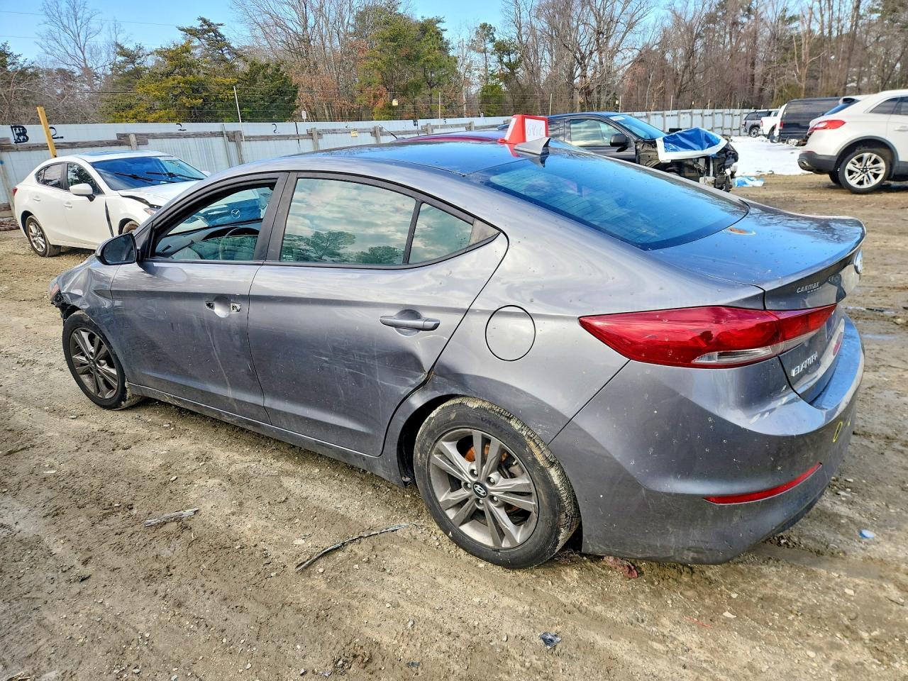 2018 Hyundai Elantra Value Edition - Фото 2