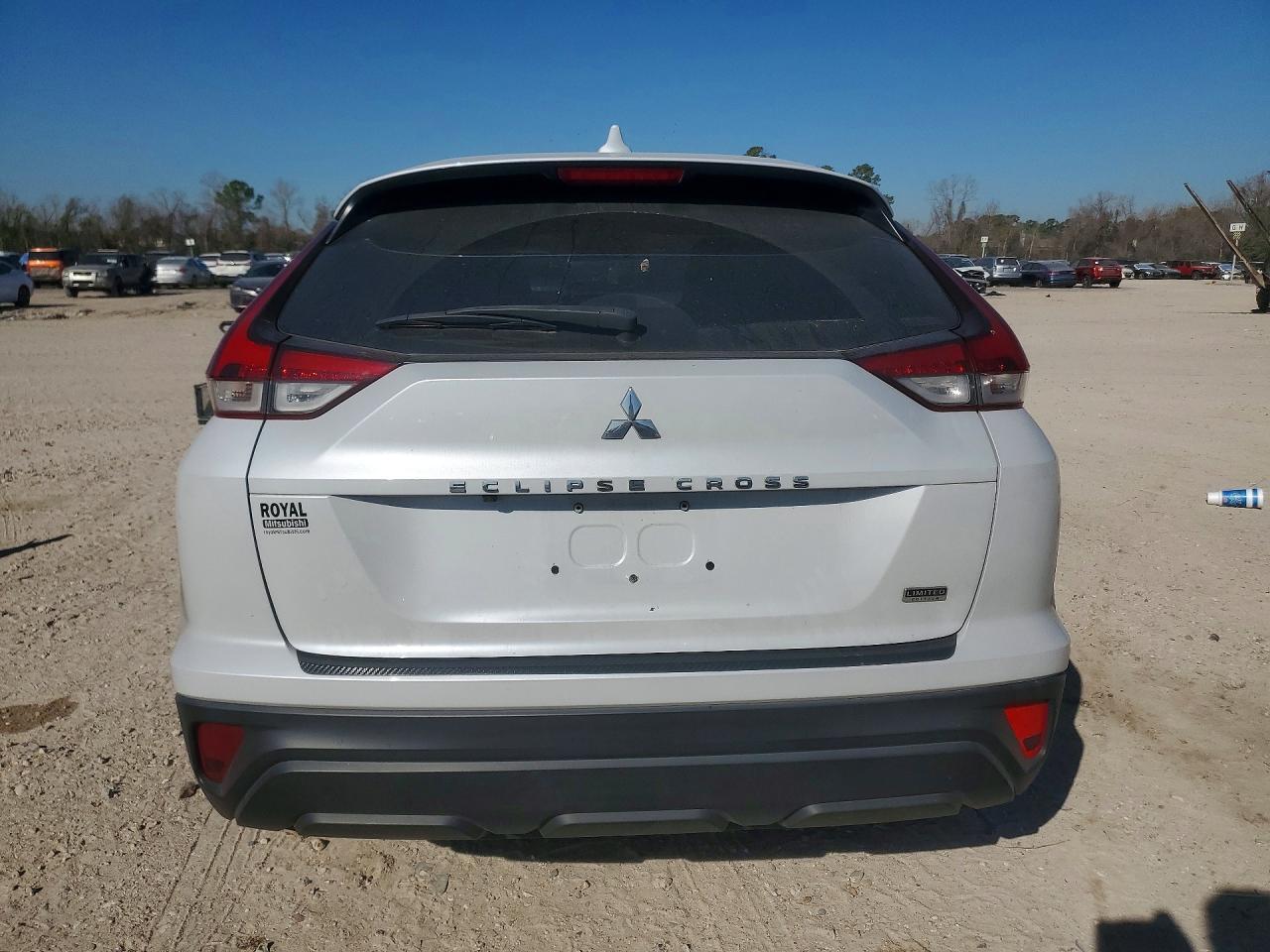 2023 Mitsubishi Eclipse Cross Le - Image 6