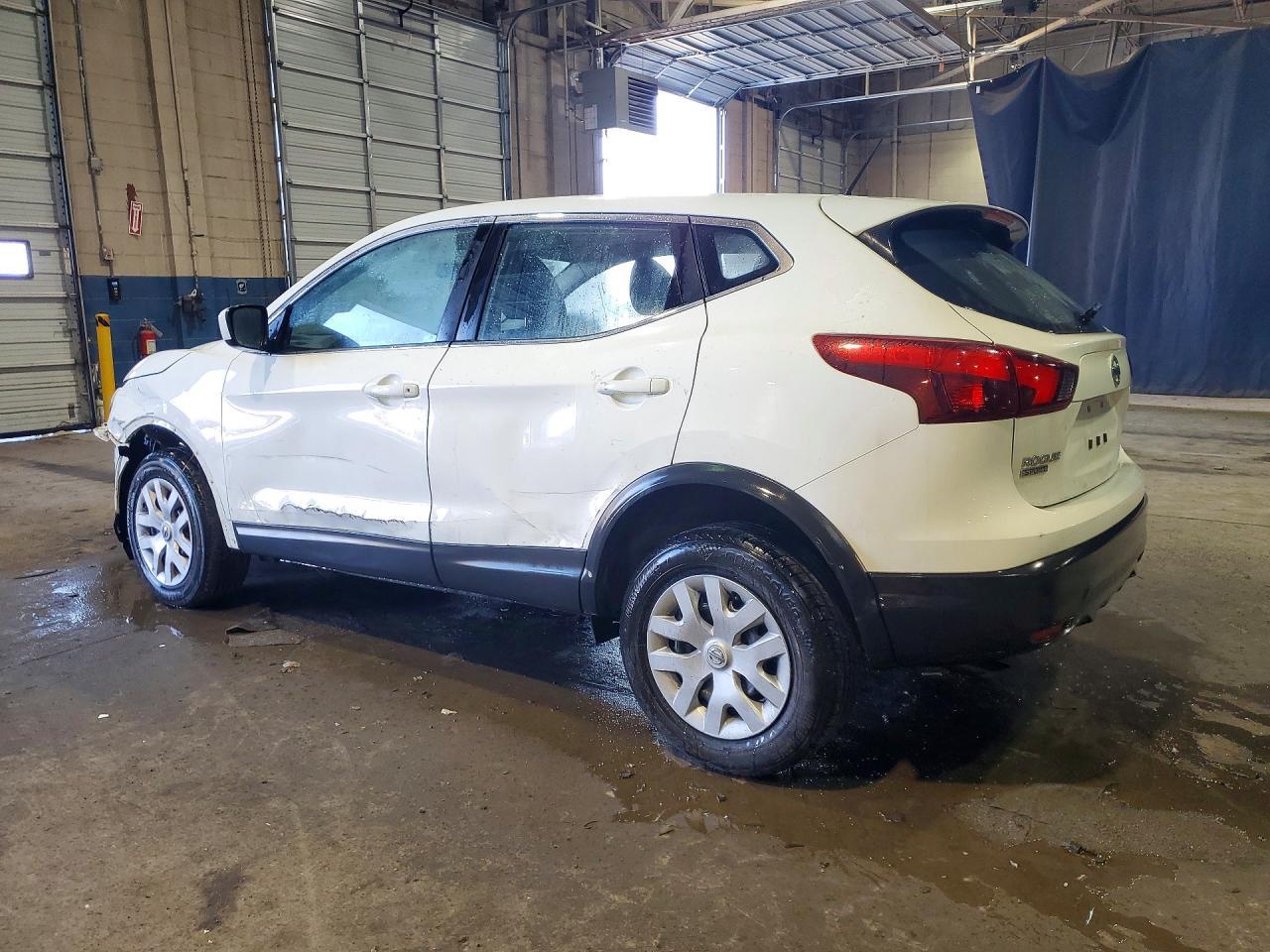 2018 Nissan Rogue Sport S - Фото 2