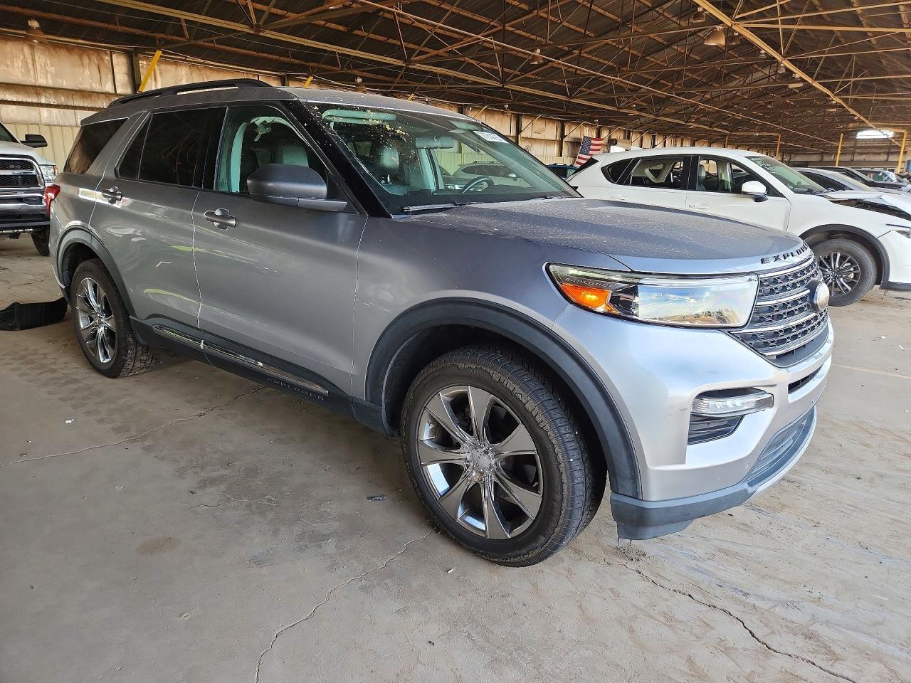 2022 Ford Explorer Xlt - Фото 4