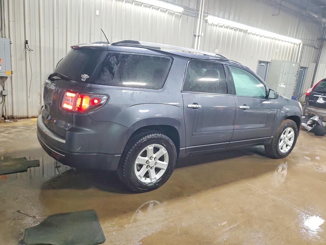 2014 GMC Acadia Sle - Image 3