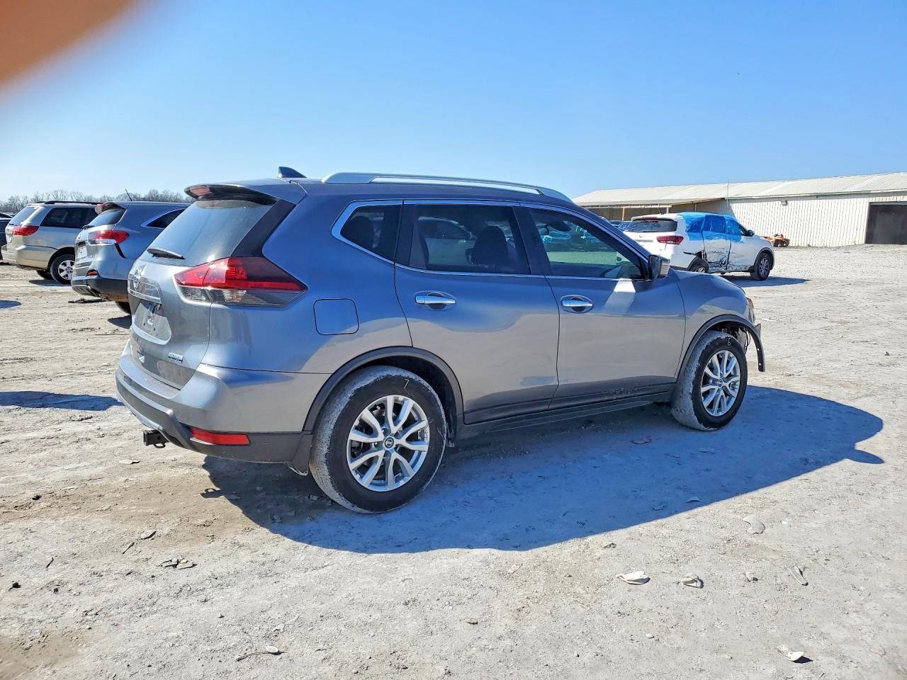2019 Nissan Rogue S - Фото 3