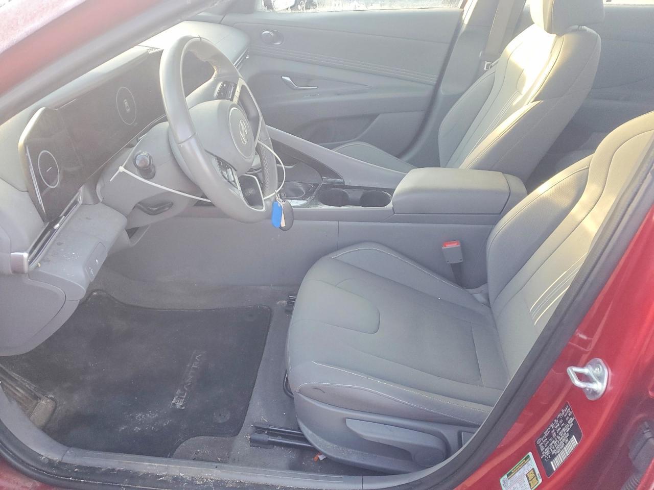 2025 Hyundai Elantra Sel - Фото 7