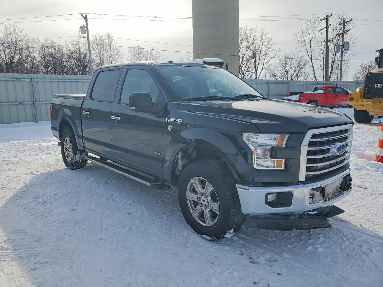 2016 Ford F150 Supercrew - Image 4